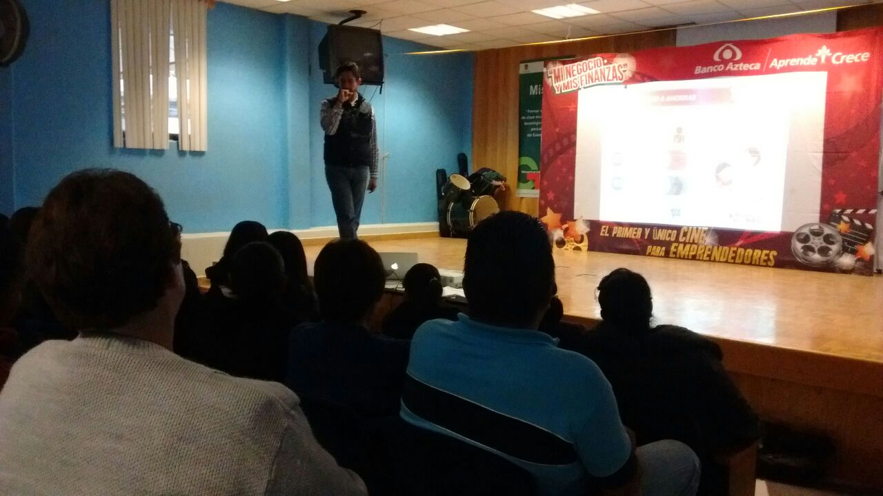 Coach impartiendo el taller